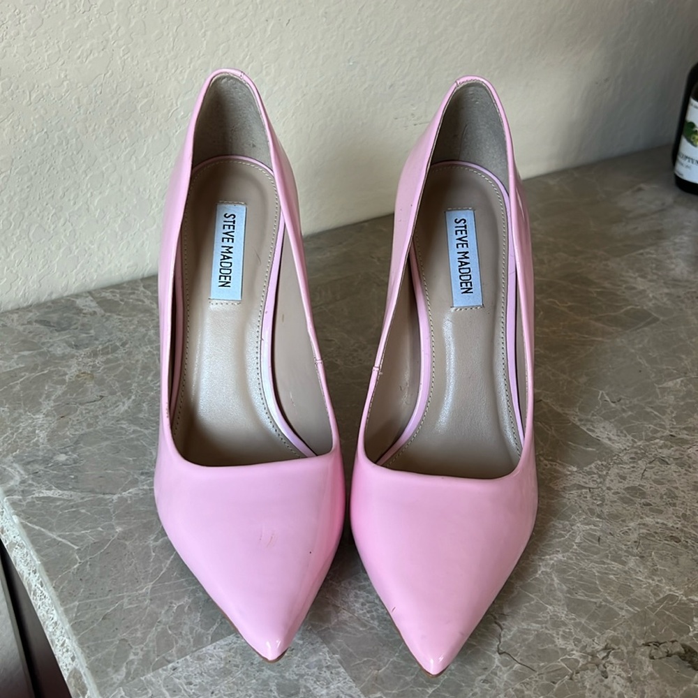 Baby pink pointy heels